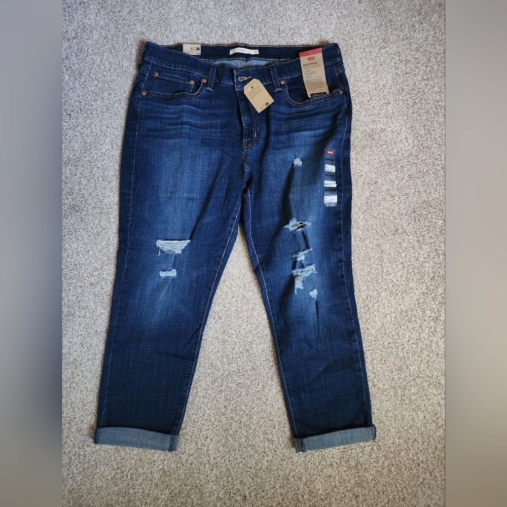 Levi Boyfriend Distressed Jeans size 16